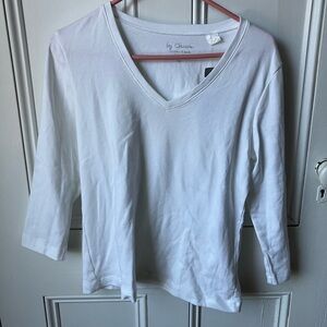 Chico’s white v-neck 3/4 sleeve cotton top